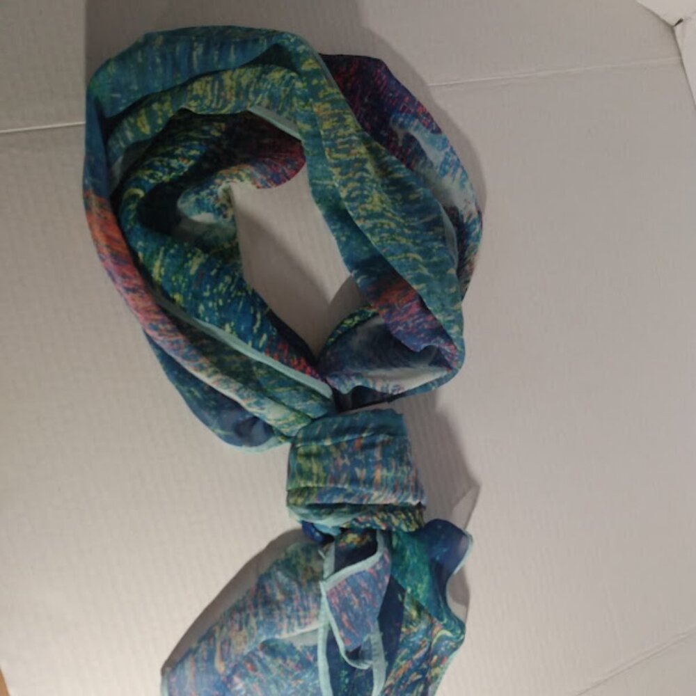 Digital Dreams Basha: Turquois/ blue scarf.